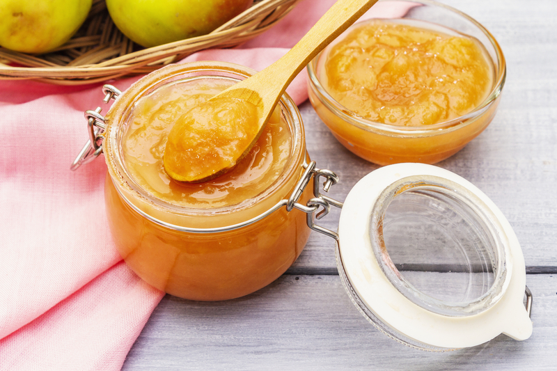 Peach or Apple Chutney